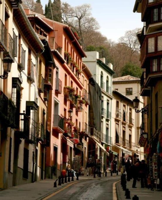 Centrico Estudio En Granada Luaran gambar